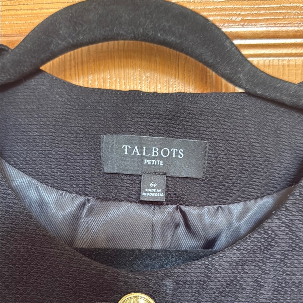 Talbots Sleeveless vest with Gold Buttons - Picture 2 of 5
